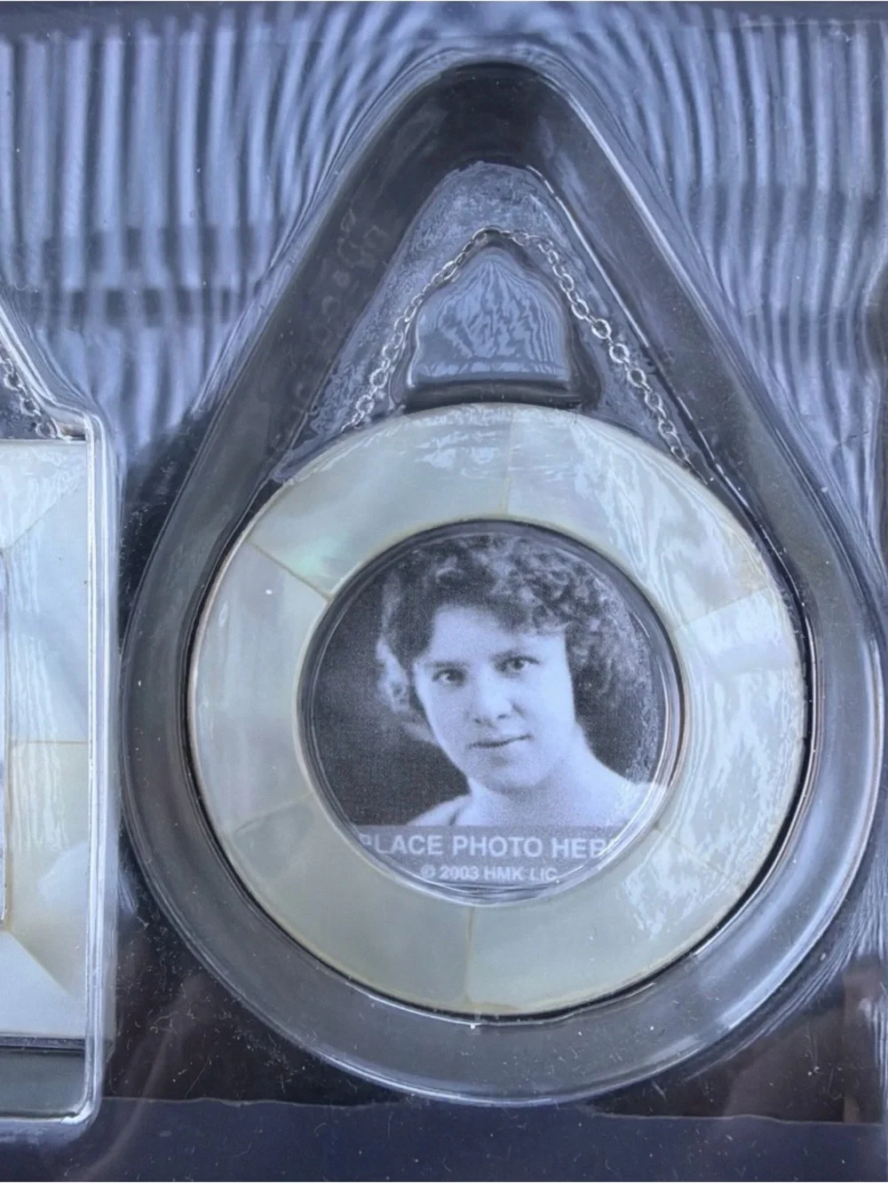 Vintage 2003 Hallmark Mother of Pearl Family Tree Starter Kit Frames (Set of 3)